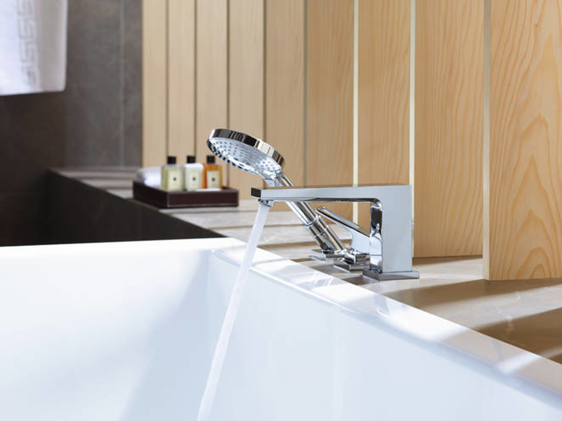 Picture of Metropol 3-hole rim mounted single lever bath mixer with loop handle for Secuflex