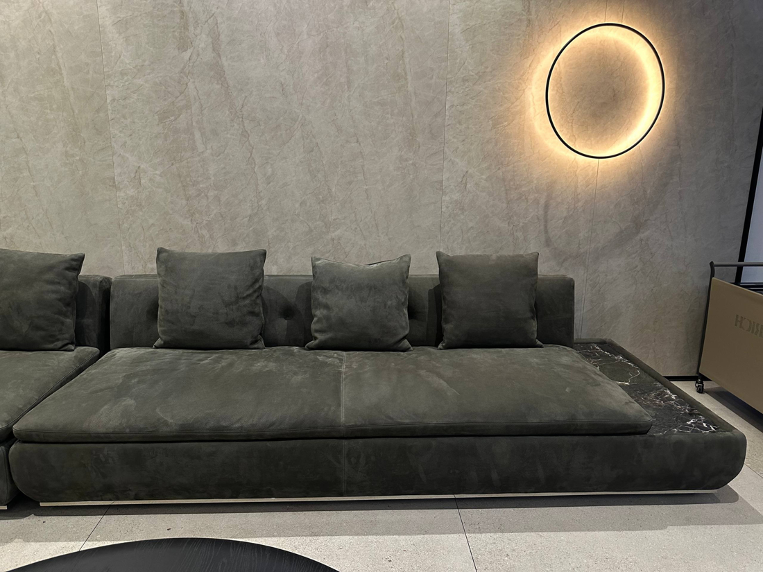 Slika od OAZA SOFA SA STOCICEM DESNO 244*106*h64 cm NUBUCK