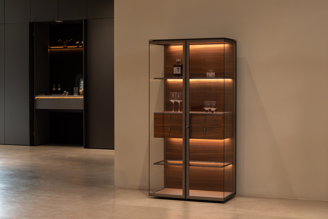 Slika od ANTE VITRINA WALNUT W807 *D410 *H1603