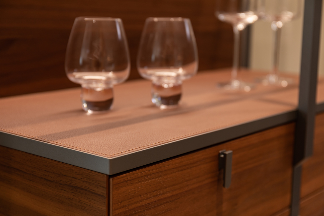 Slika od ANTE VITRINA WALNUT W807 *D410 *H1603