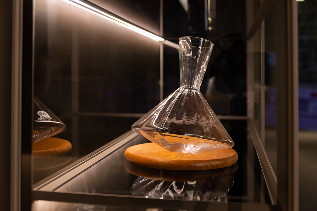 Slika od SEDARO VITRINA W1310 *D402 *H1567